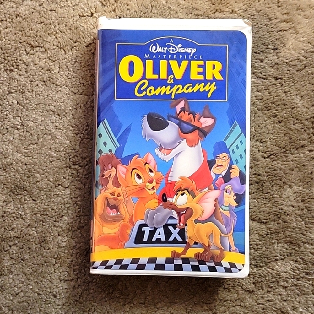 Disney Oliver & Company VHS